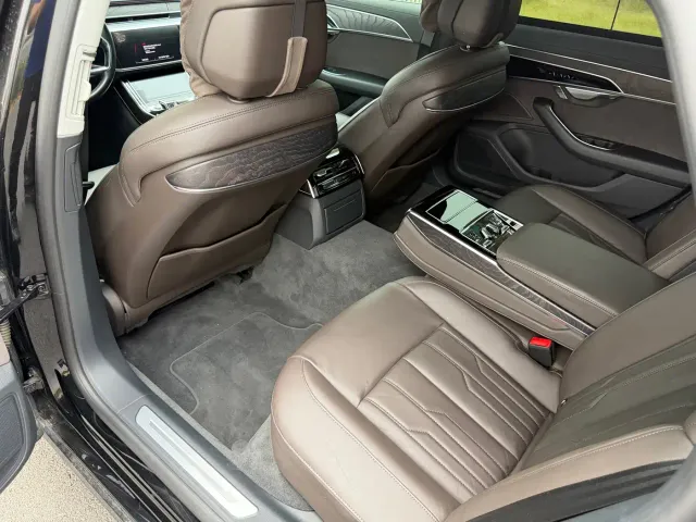 Audi A8 — Фото автомобиля 9