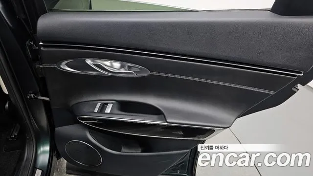 Genesis GV70 2.5T Бензин AWD — Фото автомобиля 25