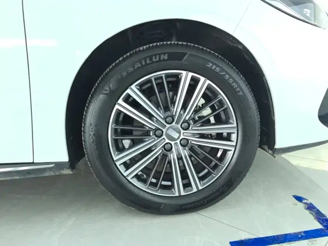 Geely Galaxy Stellar 6 — Фото автомобиля 6