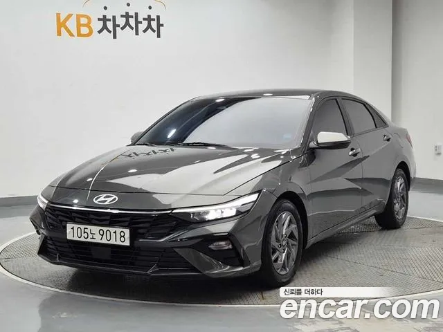 Hyundai Avante CN7 — Фото автомобиля 4