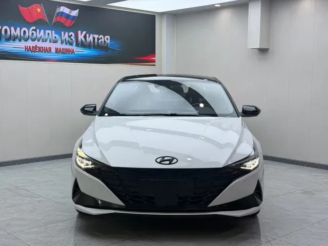 Hyundai Elantra — Фото автомобиля 2