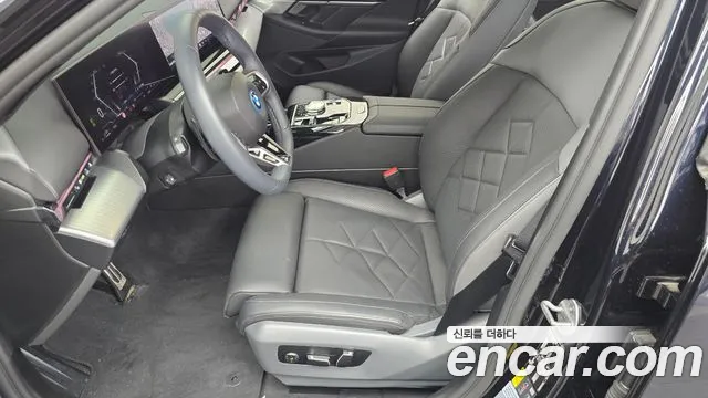BMW 5 Series — Фото автомобиля 24