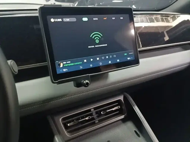 BYD Qin L — Фото автомобиля 12