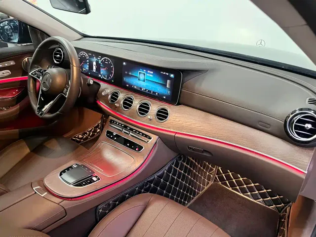 Mercedes-Benz E-Class — Фото автомобиля 7