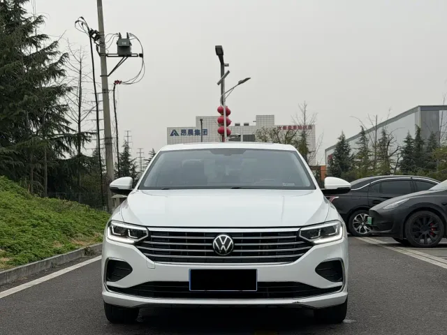 Volkswagen Lavida — Фото автомобиля 2