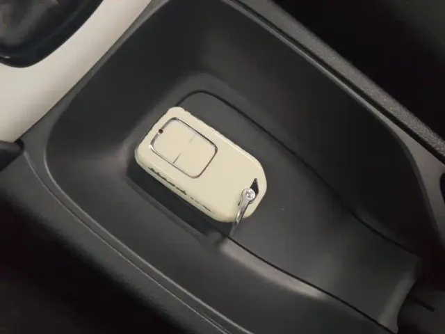 Honda Fit — Фото автомобиля 8
