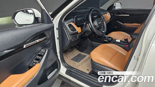 Kia Seltos New — Фото автомобиля 15