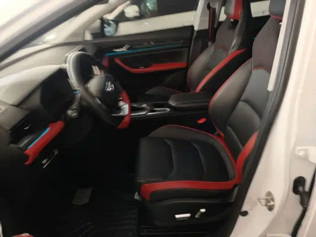 Geely Emgrand S — Фото автомобиля 14
