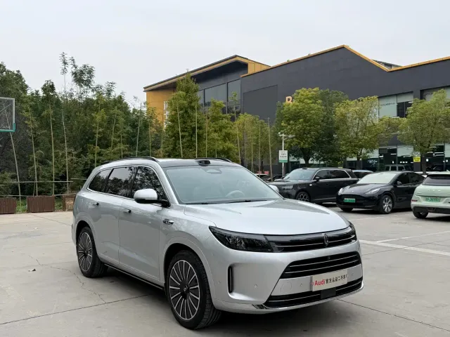 Aito M7 — Фото автомобиля 3