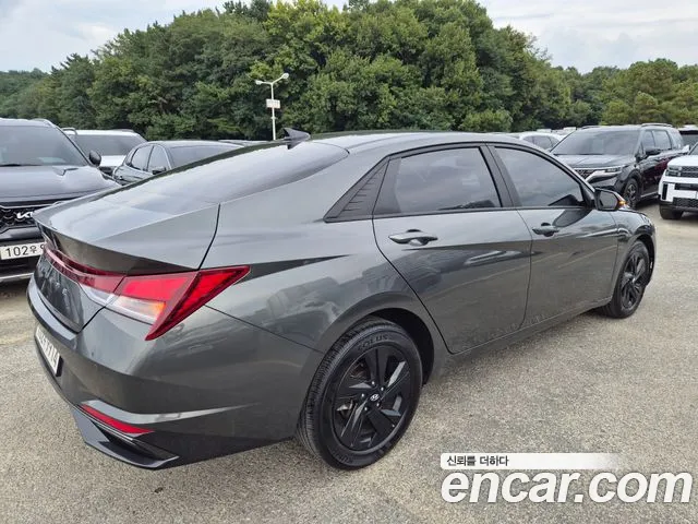 Hyundai Avante CN7 — Фото автомобиля 4