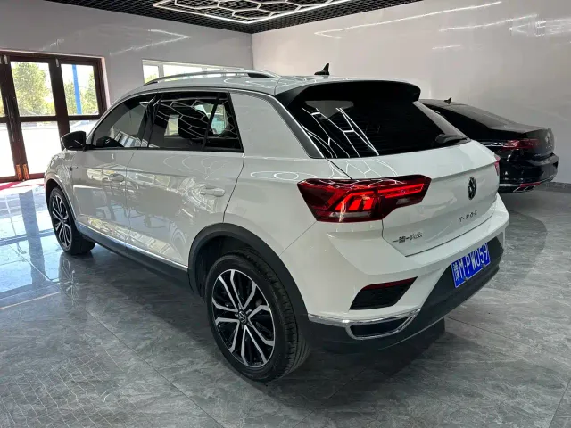 Volkswagen T-Roc — Фото автомобиля 4