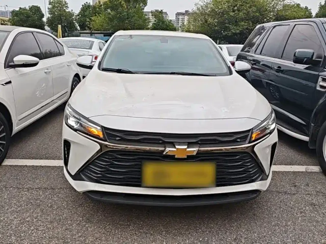 Chevrolet Monza — Фото автомобиля 2