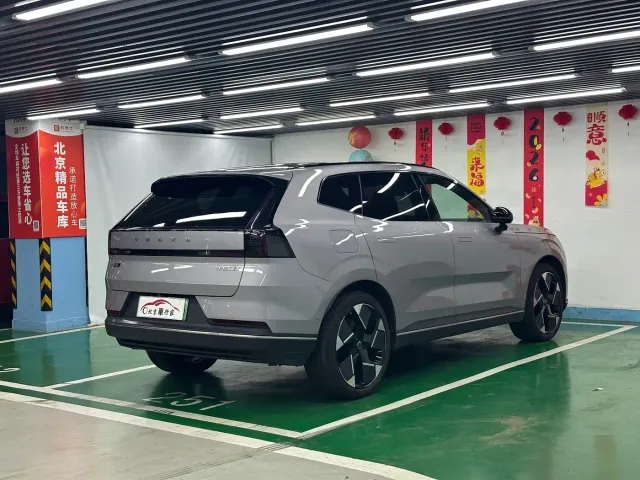 Volvo XC70 Plug-in Hybrid — Фото автомобиля 5
