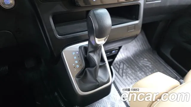 Hyundai Staria Staria Карго 3 места — Фото автомобиля 9