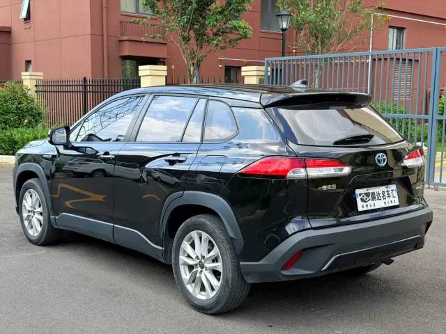 Toyota Corolla Cross — Фото автомобиля 7