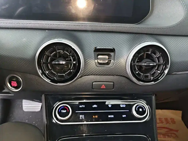 Forthing T5 Evo — Фото автомобиля 12