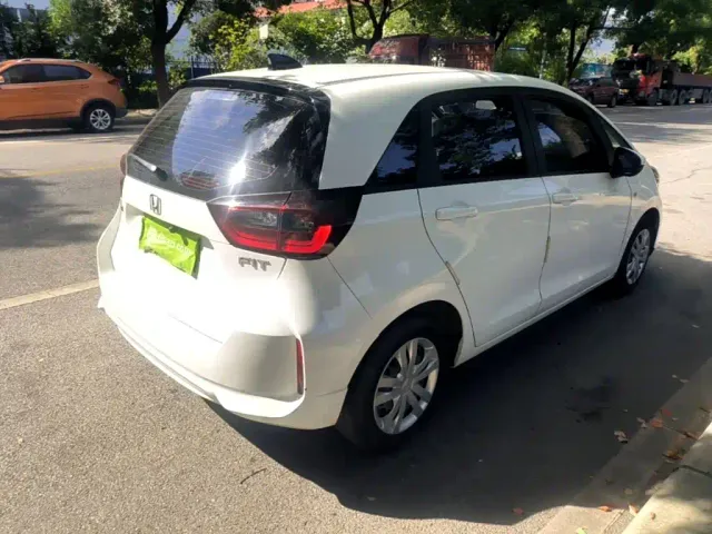 Honda Fit — Фото автомобиля 6