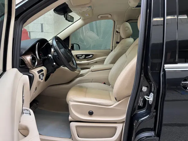 Mercedes-Benz V-Class — Фото автомобиля 12