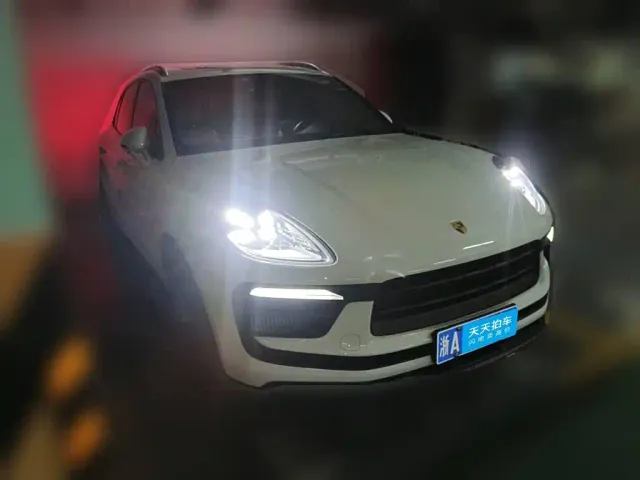 Porsche Macan — Фото автомобиля 3