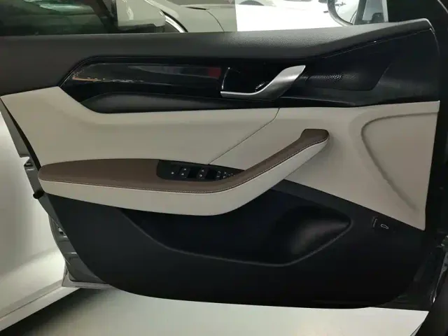 BYD Qin PLUS — Фото автомобиля 7