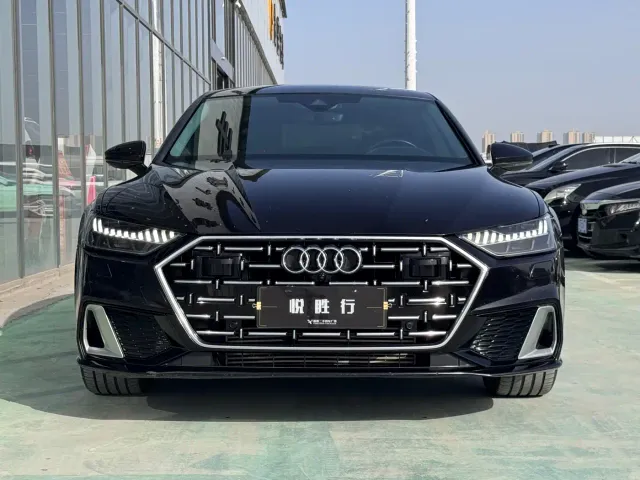 Audi A7L — Фото автомобиля 2