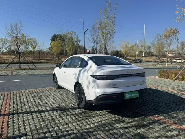 BYD Seal 05 DM-i — Фото автомобиля 4