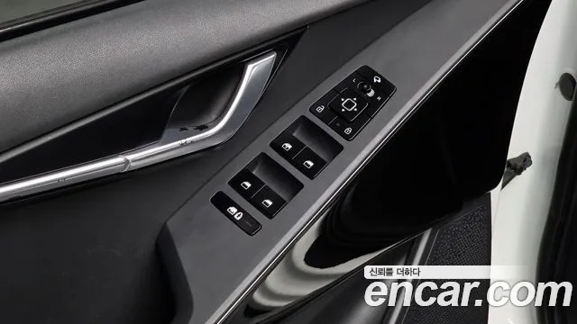 Kia Niro — Фото автомобиля 22
