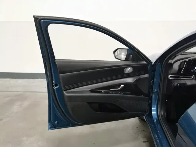 Hyundai Elantra — Фото автомобиля 8