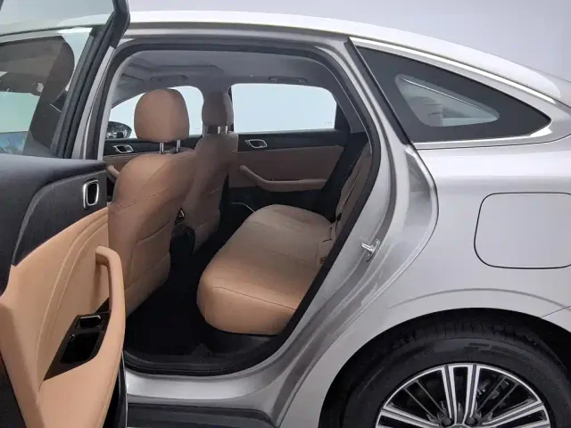 Geely Galaxy Stellar 6 — Фото автомобиля 15