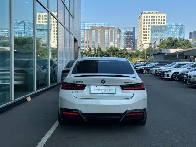 BMW i3 — Фото автомобиля 5