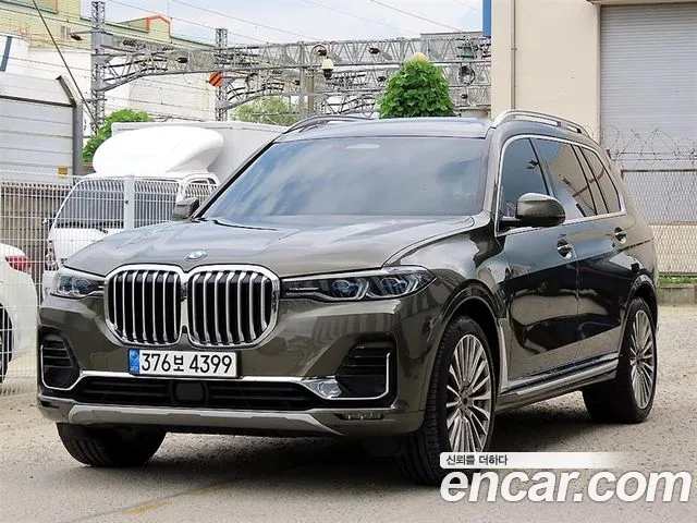 BMW X7 — Фото автомобиля 2