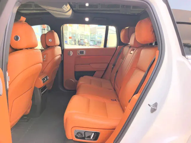 Li Auto L7 — Фото автомобиля 10