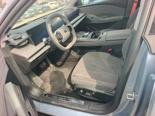Geely Galaxy E8 — Фото автомобиля 7