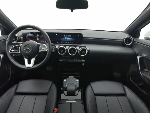 Mercedes-Benz A-Class — Фото автомобиля 5