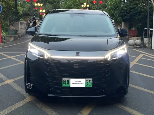 BYD Xia — Фото автомобиля 2