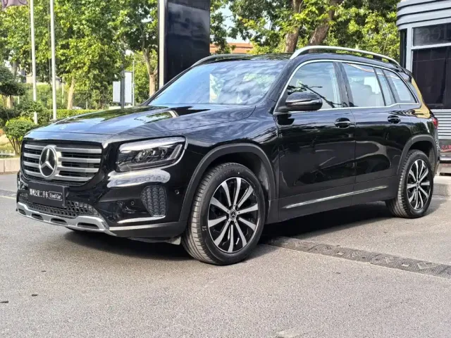 Фотография автомобиля — Mercedes-Benz GLB-Class