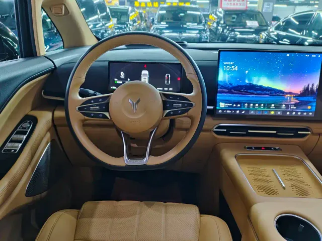 Voyah Auto Voyah Dreamer 2025 PHEV AWD Flagship Kunpeng Edition — Фото автомобиля 9