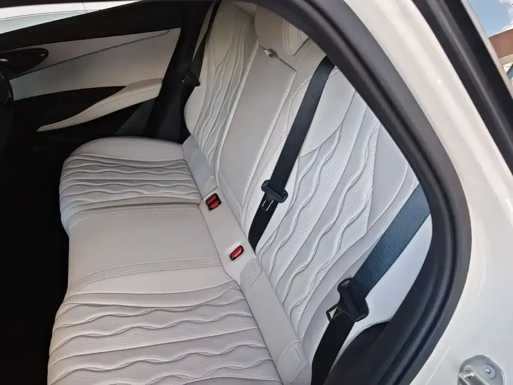 BYD Seal 06 New Energy 2024 DM-i 120KM Flagship — Фото автомобиля 16