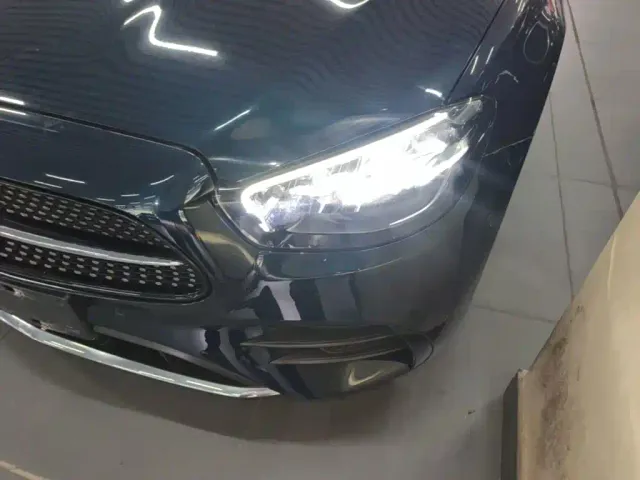 Mercedes-Benz E-Class — Фото автомобиля 23