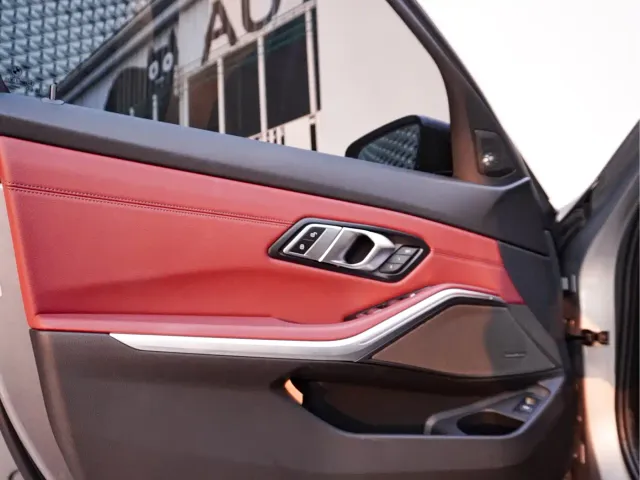 BMW 3 Series — Фото автомобиля 10