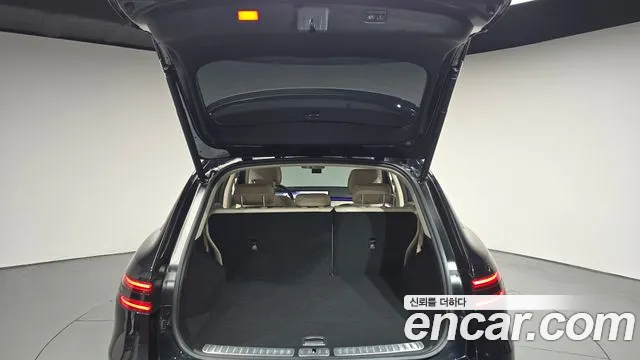 Genesis GV70 — Фото автомобиля 15