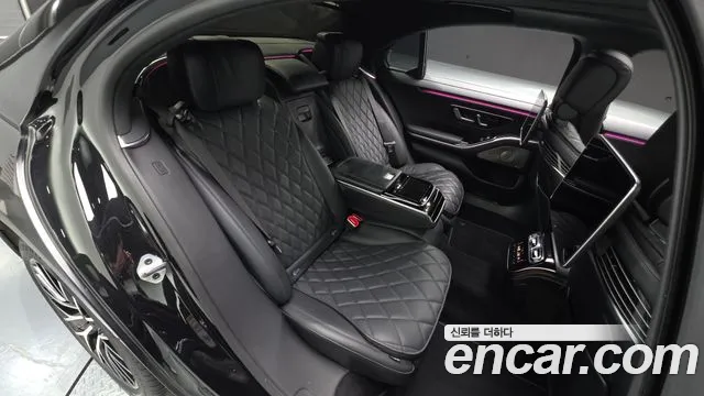 Mercedes-Benz S-Class — Фото автомобиля 26