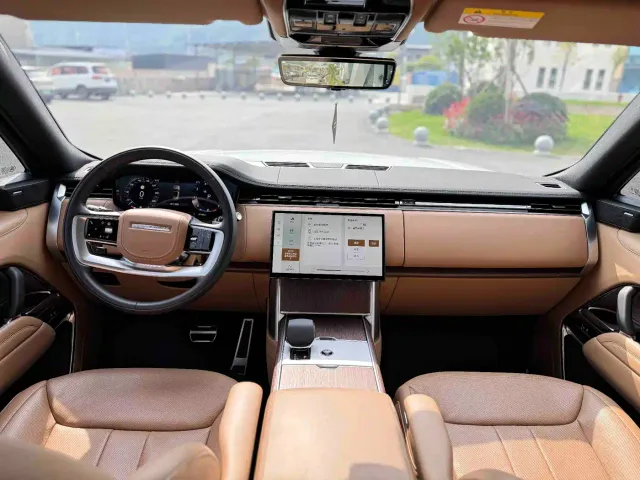 Land Rover Range Rover — Фото автомобиля 10