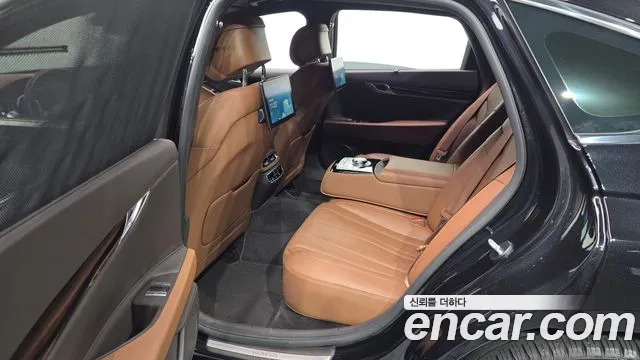 Genesis G80 RG3 — Фото автомобиля 11