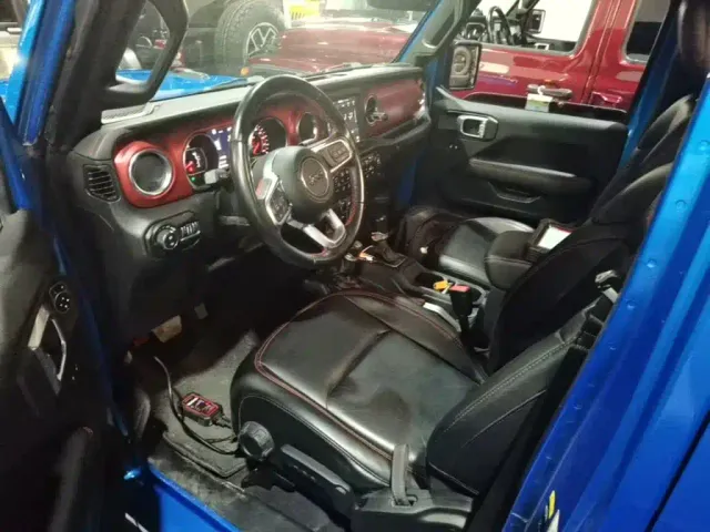 Jeep Wrangler — Фото автомобиля 14