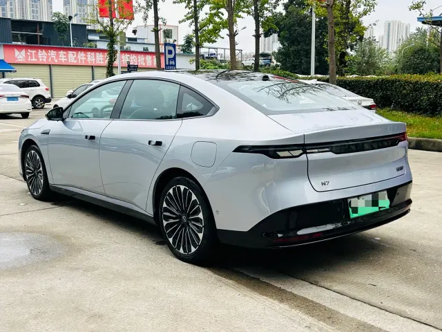 Nissan N7 — Фото автомобиля 4