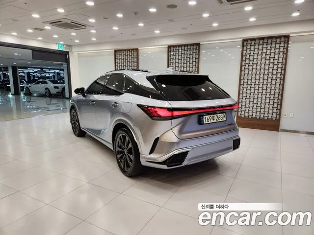 Lexus RX — Фото автомобиля 2