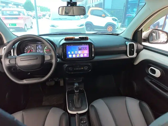 Roewe Clever — Фото автомобиля 9