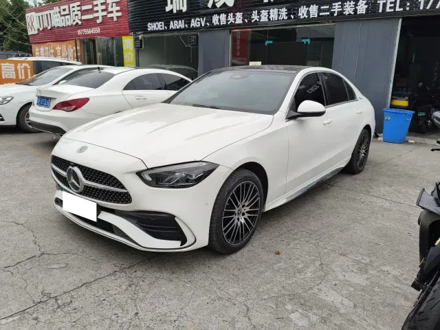Фотография автомобиля — Mercedes-Benz C-Class