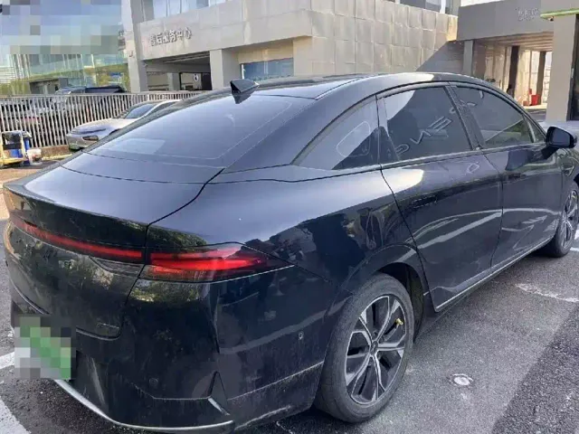 Xpeng P5 — Фото автомобиля 2